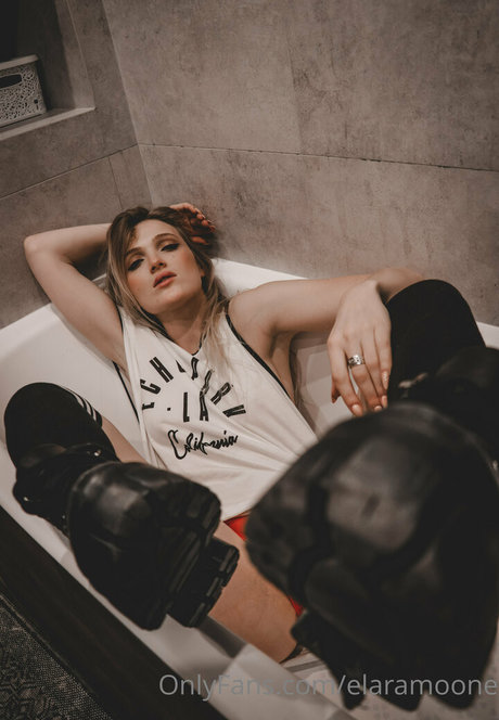 elaramoone star nudes images