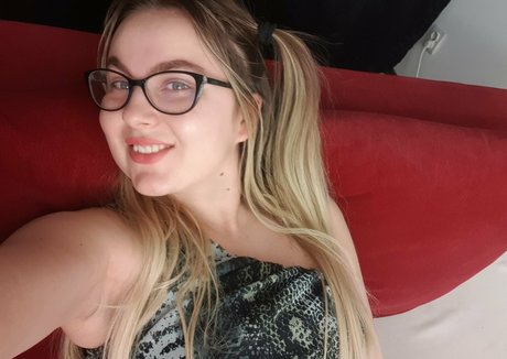 tsdelia xxx actress galleries