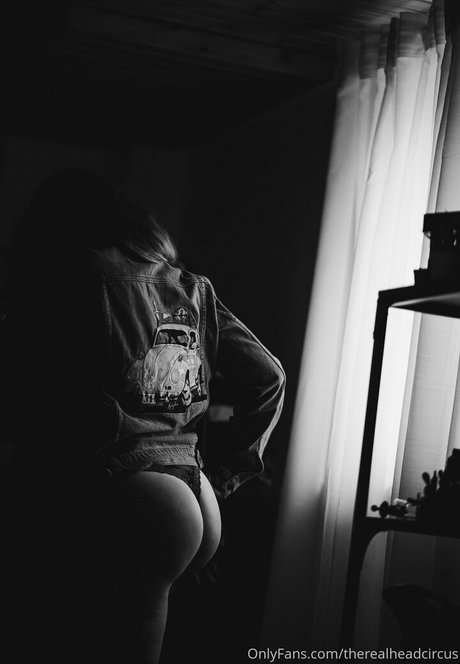 Therealheadcircus sex model gallery