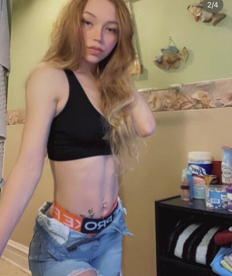 Snowbunnykassy pornstar adult pic