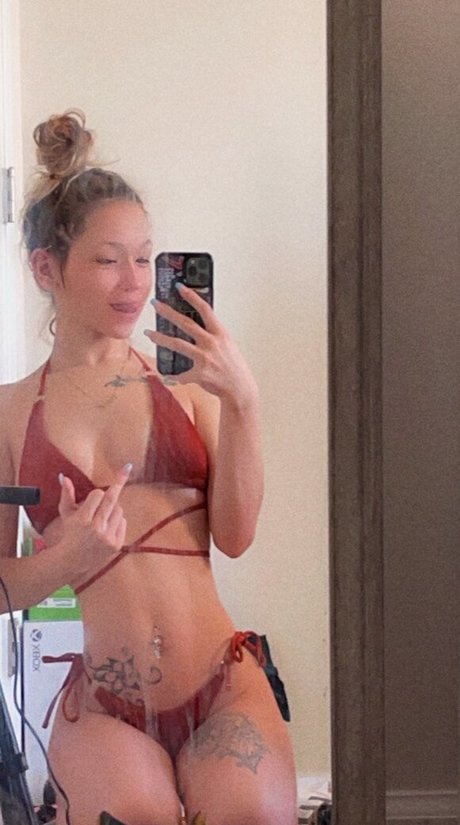 Snowbunnykassy naked model photos