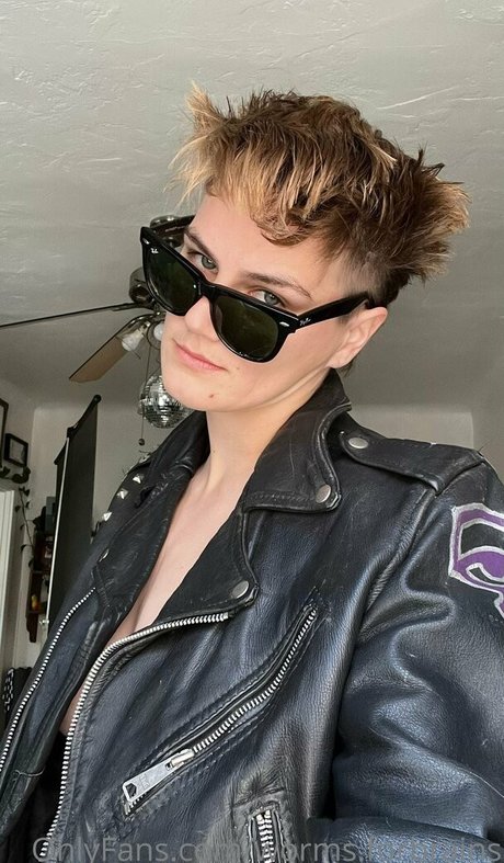 worms forbrains actress pic