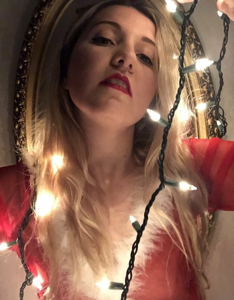 meggybunnyvip naked actress picture