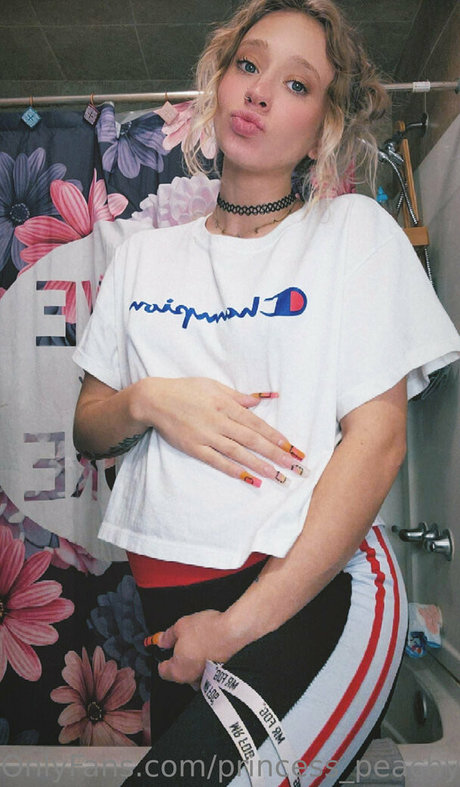 princess peachy22 star nude pictures