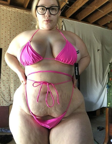 snowycakesy nude model archive