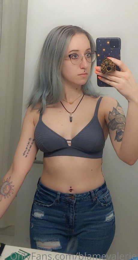blamevalerie model xxx pic