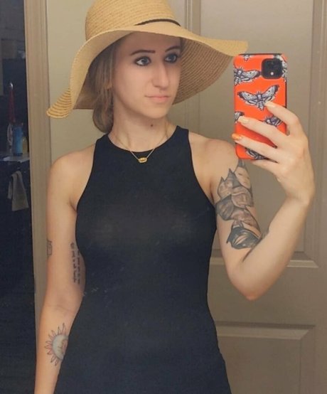 blamevalerie model exclusive pictures