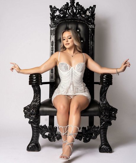 peachyyj sex model images