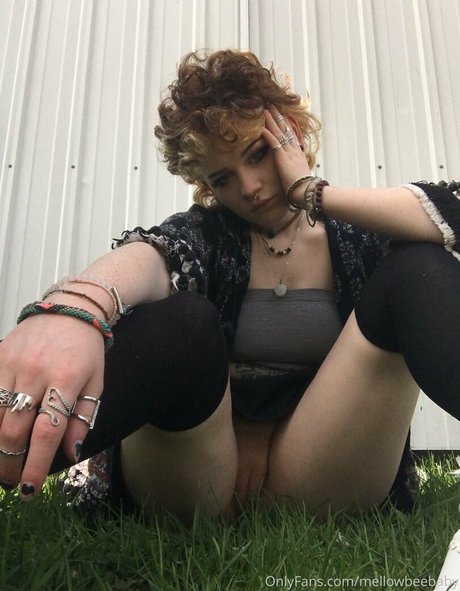 veeginas nudes model picture