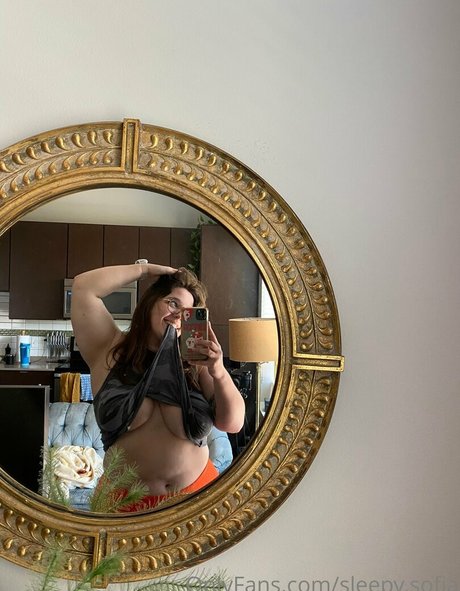 sleepy sofia beautiful actress pictures