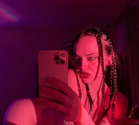 mooanna model xxx archive