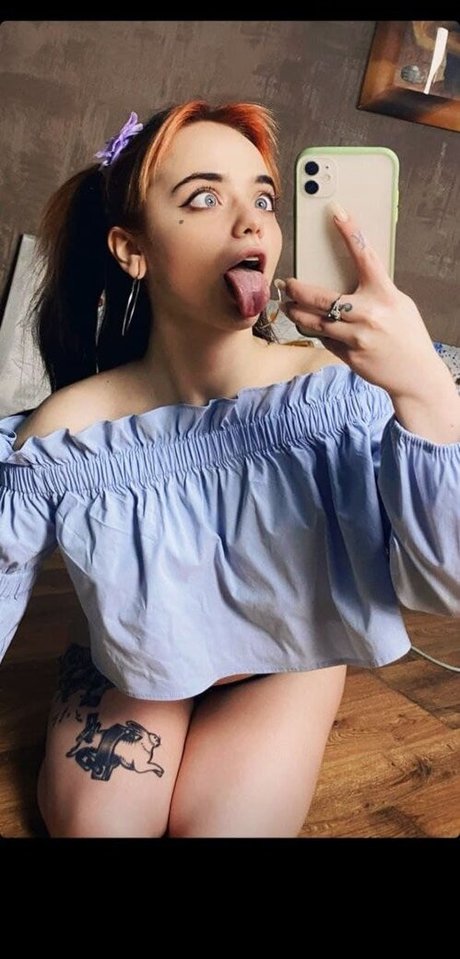 mooanna model porn photo