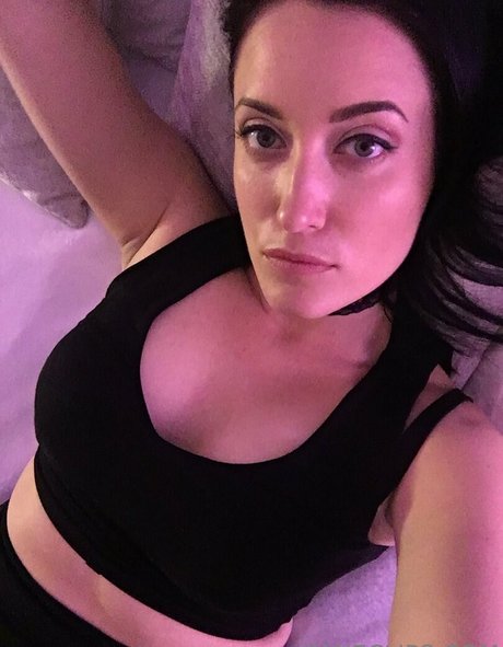 thick nude onlyfans pornographic pics