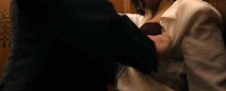 Naomi Scott hot actress images