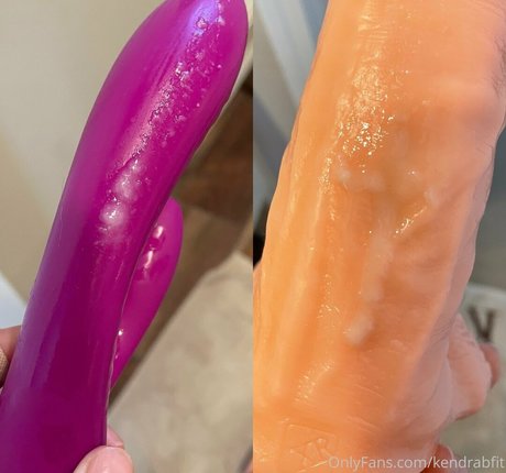 KendraBFit perfect model pics