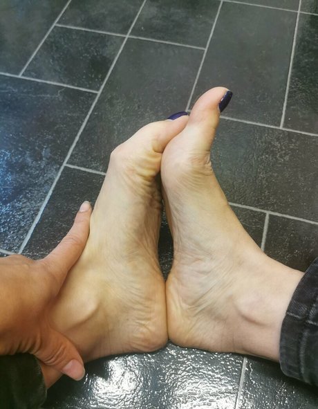 kaybeesfeets pornstar free archive