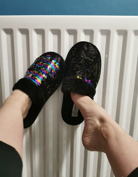 kaybeesfeets nude actress pic