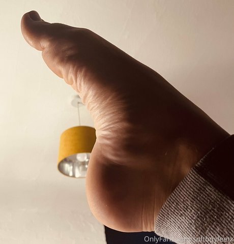 softboyfeetx nice actress pics