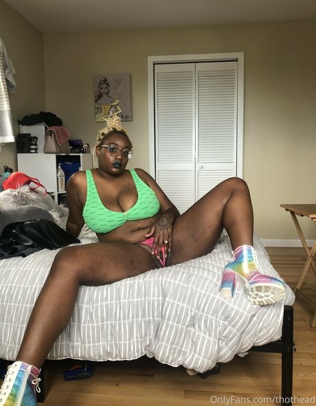 thothead model exclusive pic