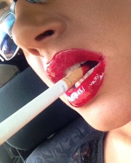 sexyemmabutt art model pics