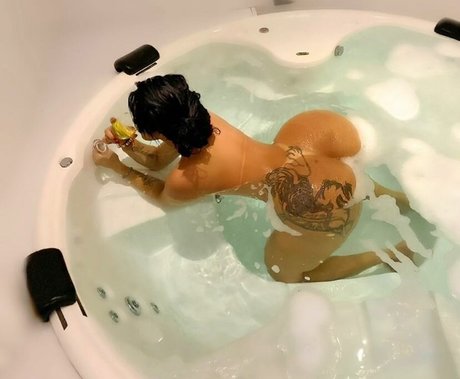 Agata Beatriz star sex photo