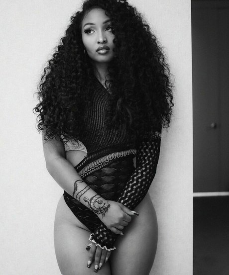 Shenseea Profile pic