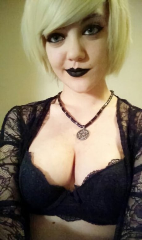 Mirthfulmollywhop star pornographic archive