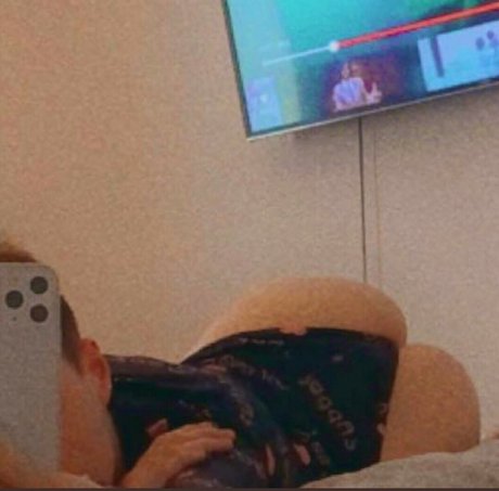 Harvspierce nude pornstar img