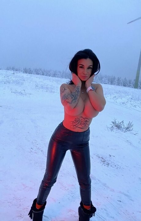 Adellino pornstar sexy photo