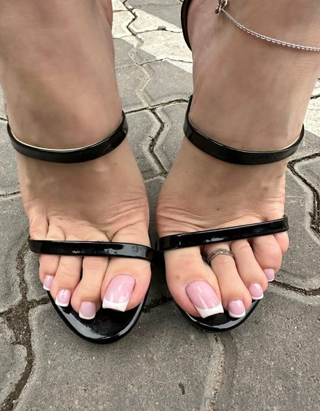 huge cock shemale onlyfans exclusive photos