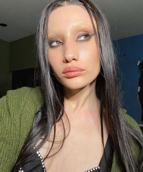 amargo deleite xxx model image