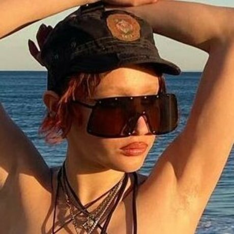 amargo deleite model sexy pics