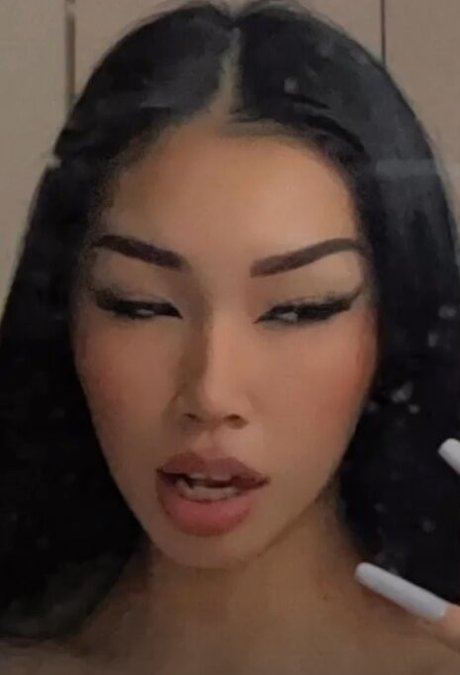 Kamilla Wong erotic pornstar photos