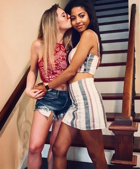 Camille Hyde sex pornstar gallery