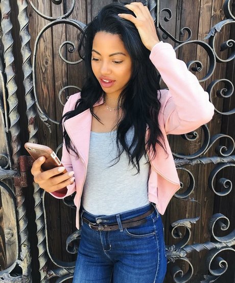 Camille Hyde beautiful star picture