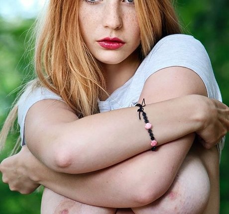 Plastique Mojo pornstar naked photo