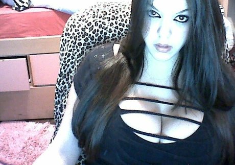 Sabrina Miqueletti model naked images