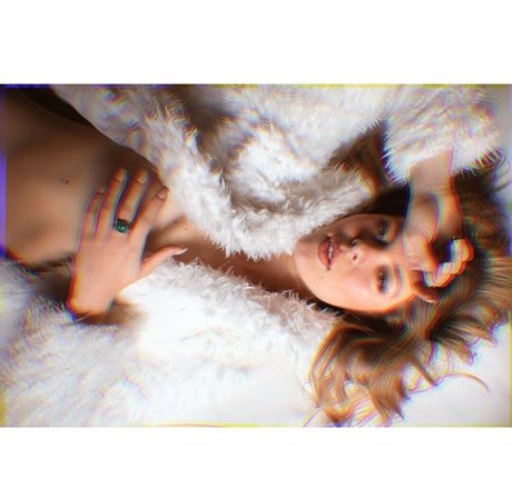 Bianca Dantas erotic actress pic