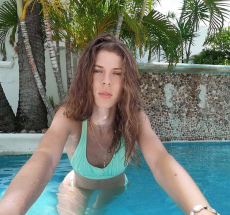 Bianca Dantas top pornstar image