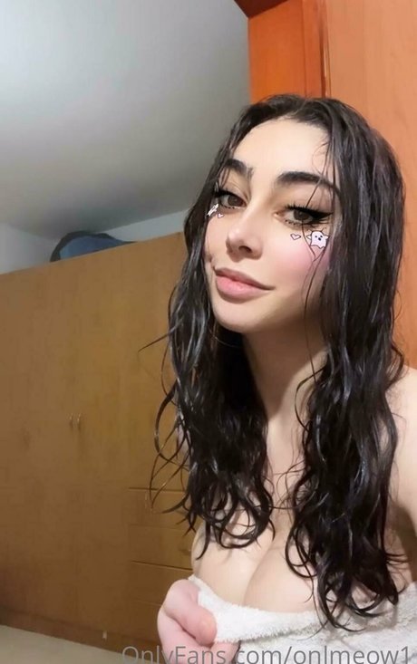 onlmeow1 naked model galleries