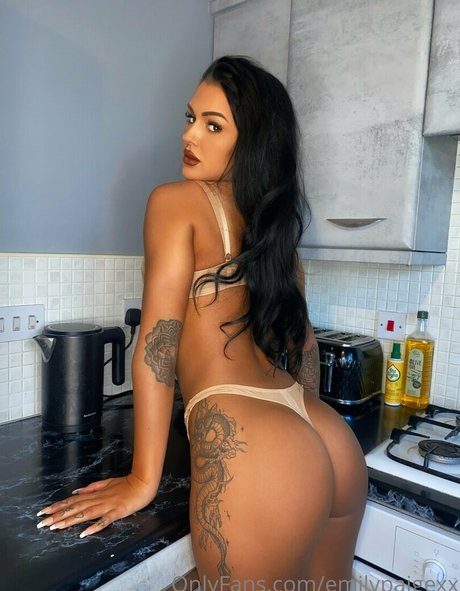 emilypaigexx star adult gallery