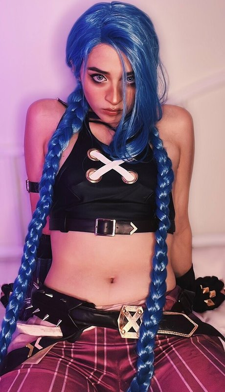 Vain Virgo sex star photo