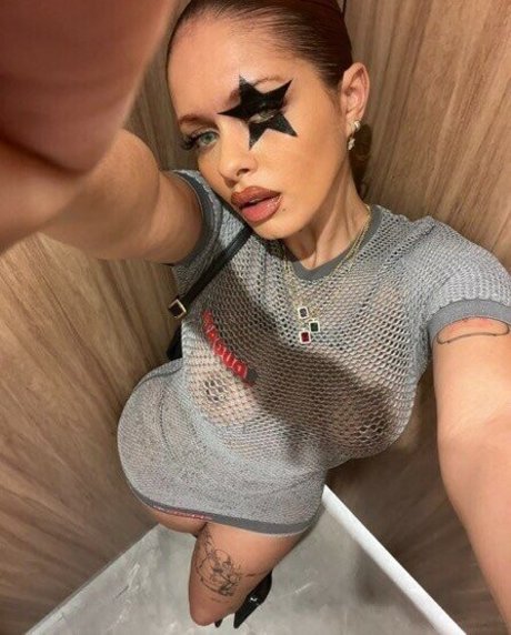 Khleopatre pornographic star photo