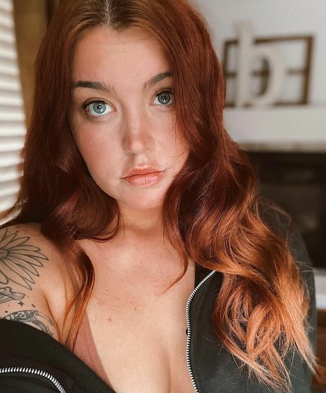 theraunchyhousewife pornstar free gallery