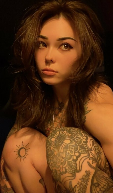 Cleo Mercury erotic star pics