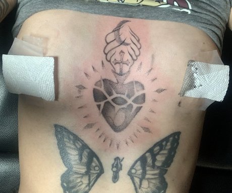 Ihatebackshots nude model photo