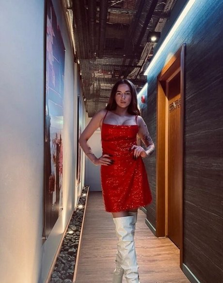 mature mom onlyfans hot naked pics