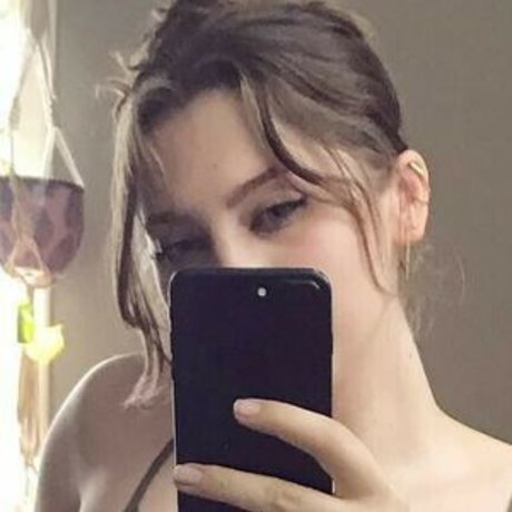 Chloe Carter sexy actress pictures