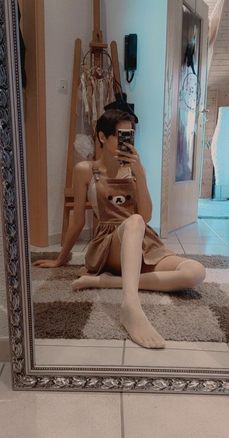 MythoBunny nude pornstar img