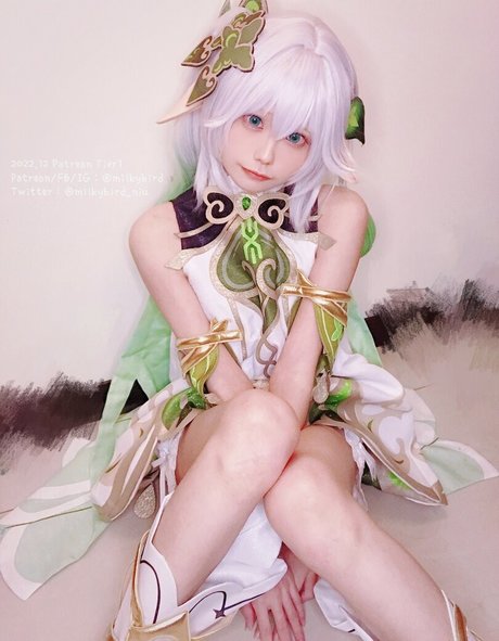 milkybird nude model photo